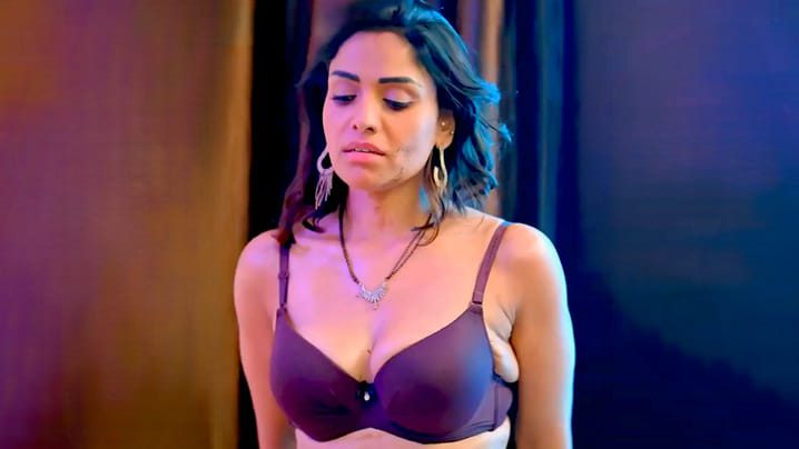 Bhabhi Suniye Na EP2 Hulchul Hot Hindi Web Series